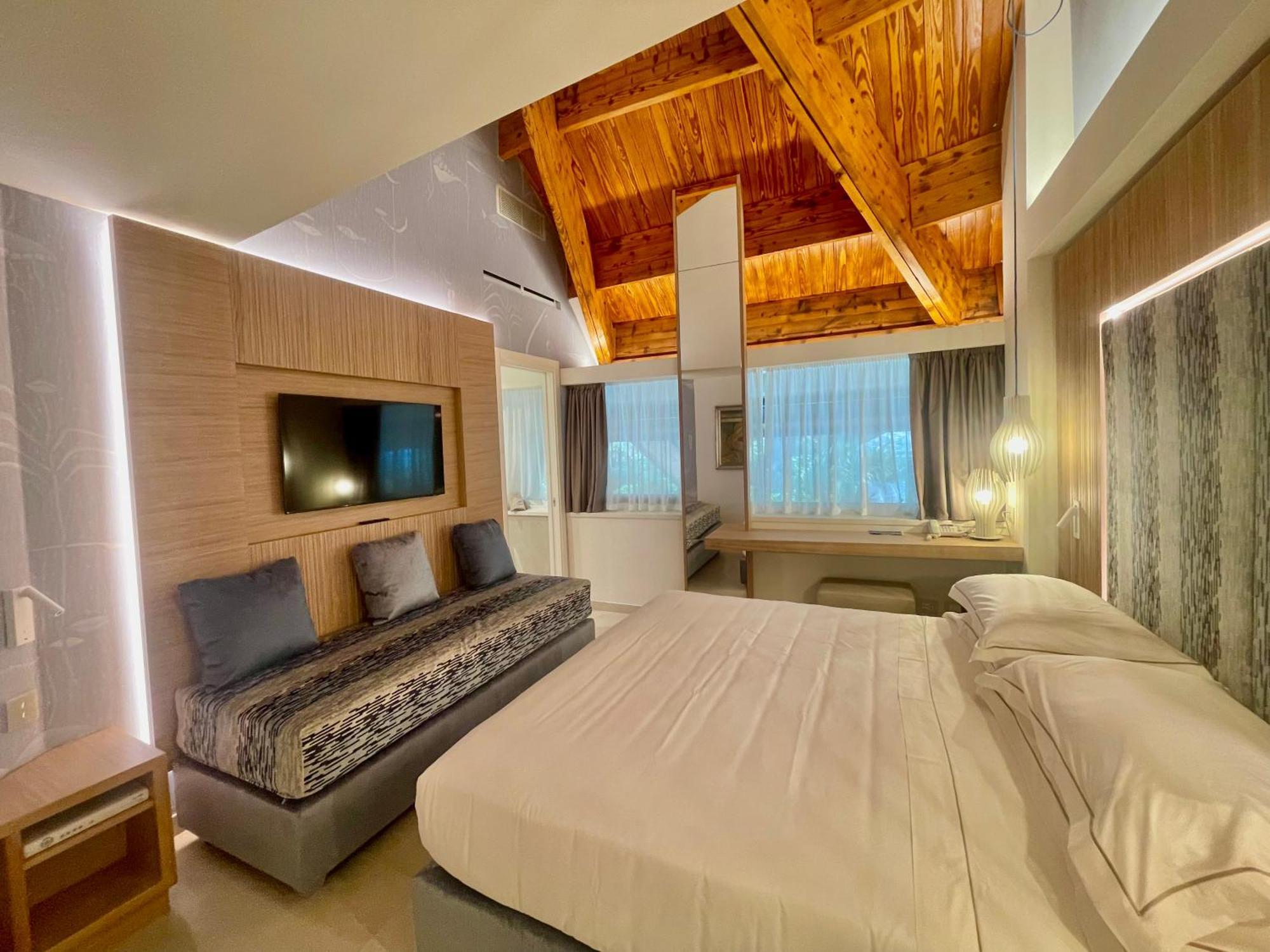 Hotel La Bussola 4*