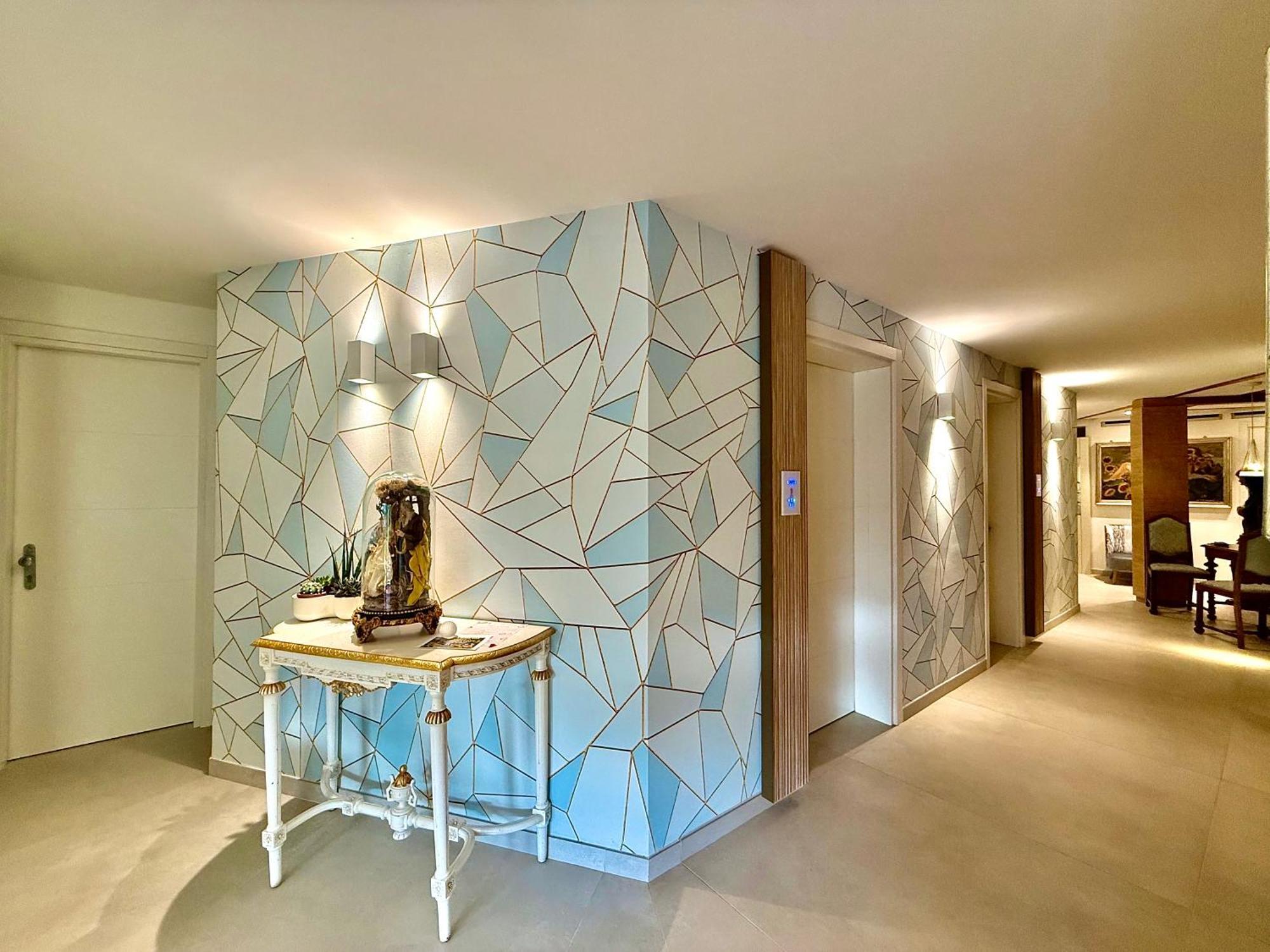 Hotel La Bussola 4*
